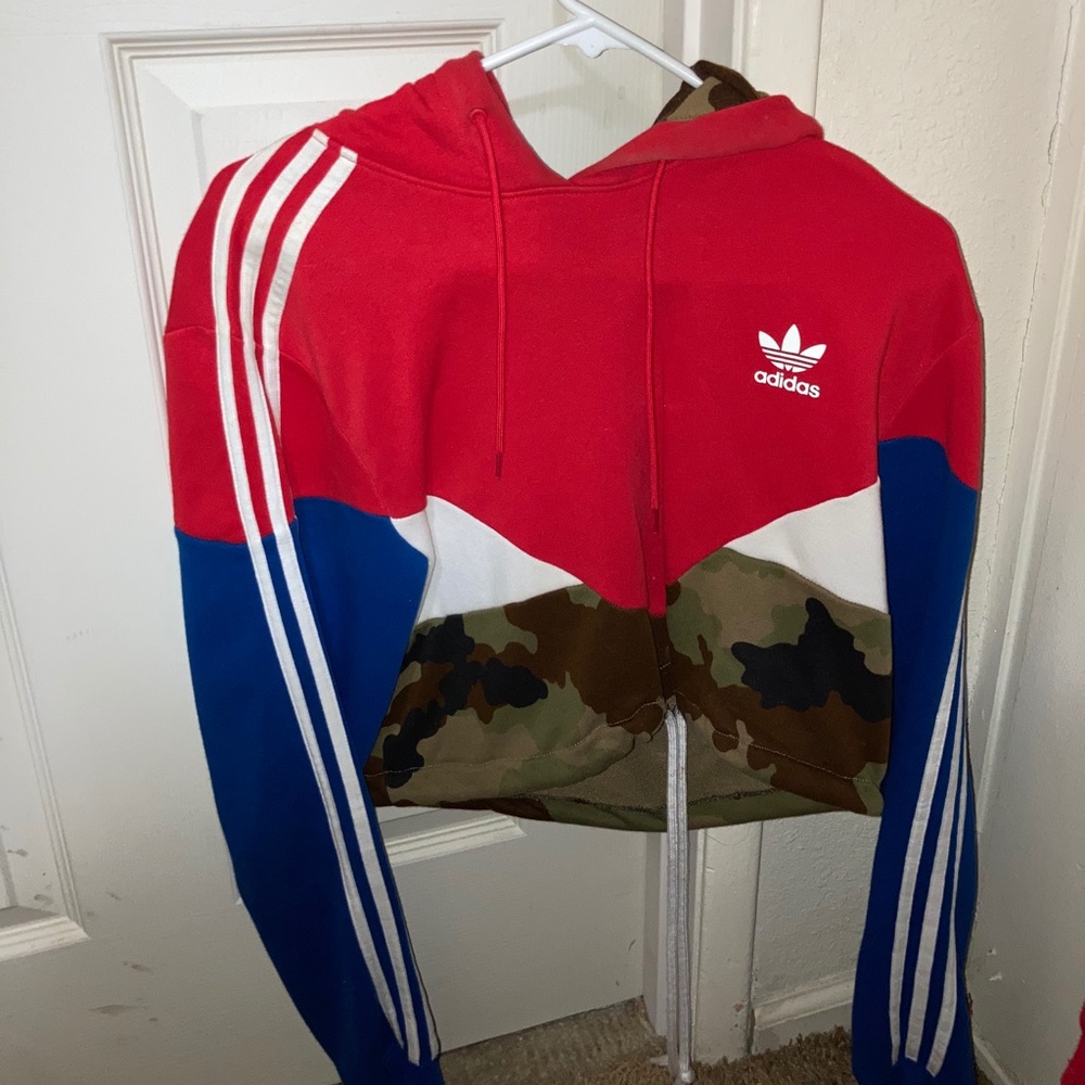 Women’s crop Sweater